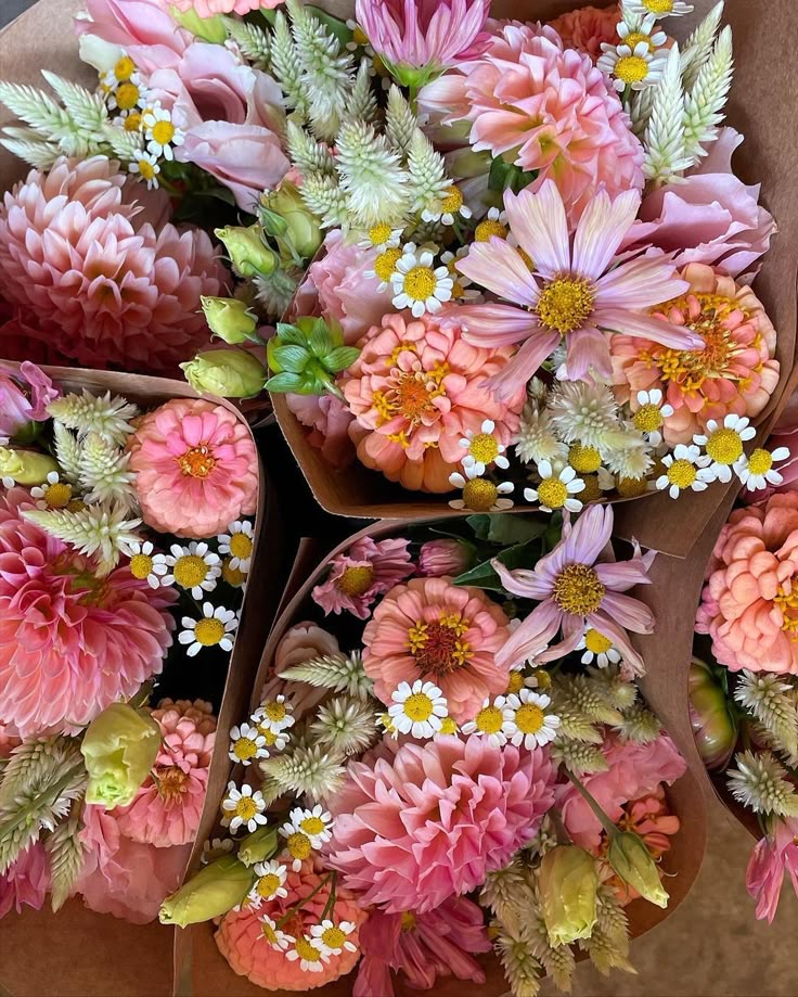Flower Arrangement in Vessel - Free HAWL Delivery