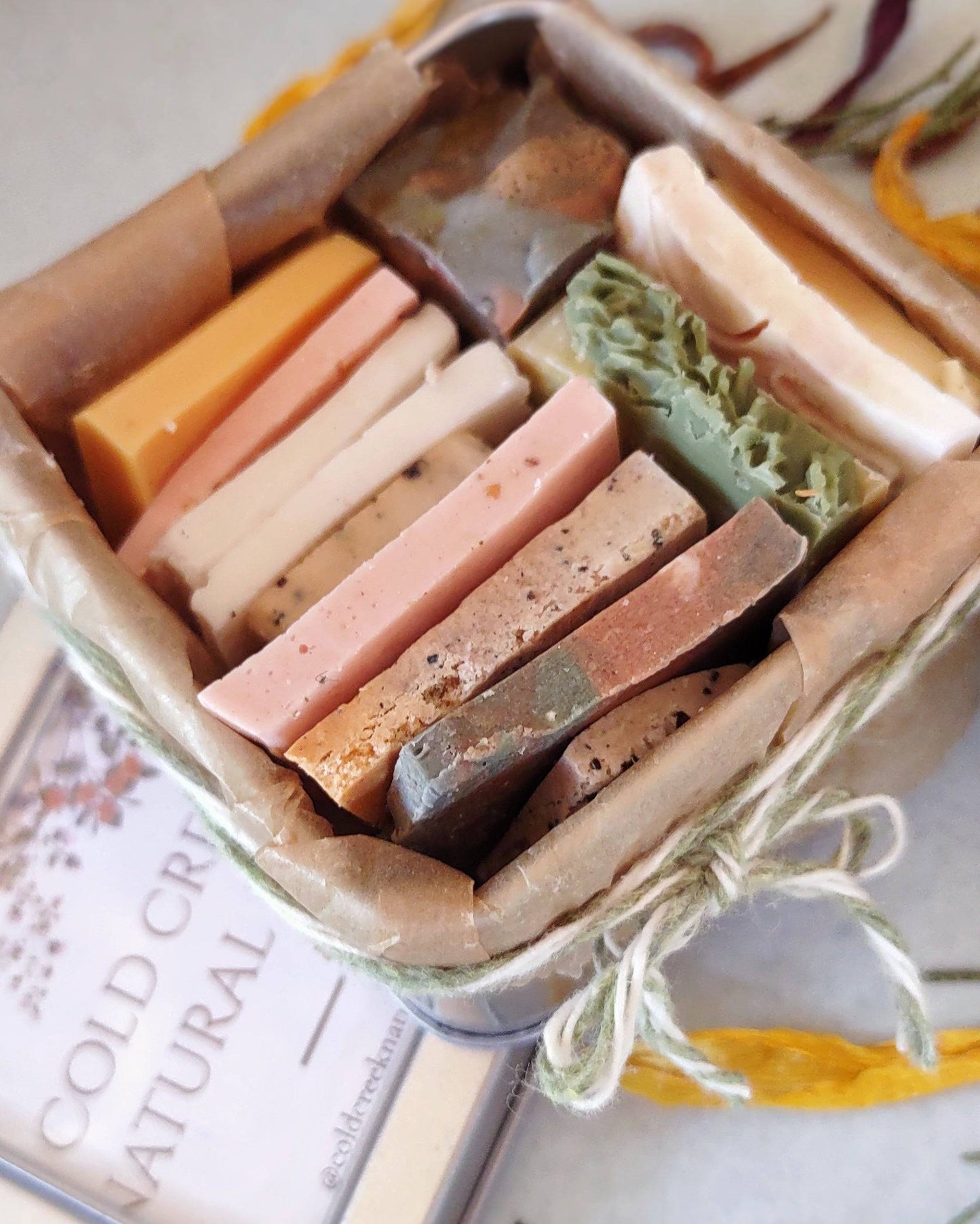 TRAVEL SOAP TIN - Artisan Handcrafted Gift Soap Slices - Cold Creek Natural Farm