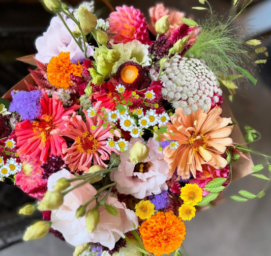 Mothers Day Flower Arrangement - Free HAWL Delivery