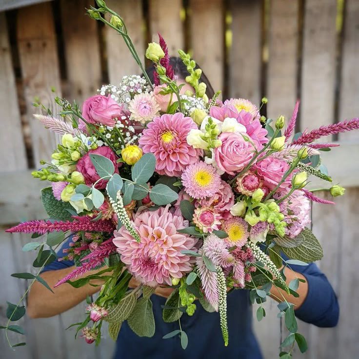 Flower Arrangement in Vessel - Free HAWL Delivery